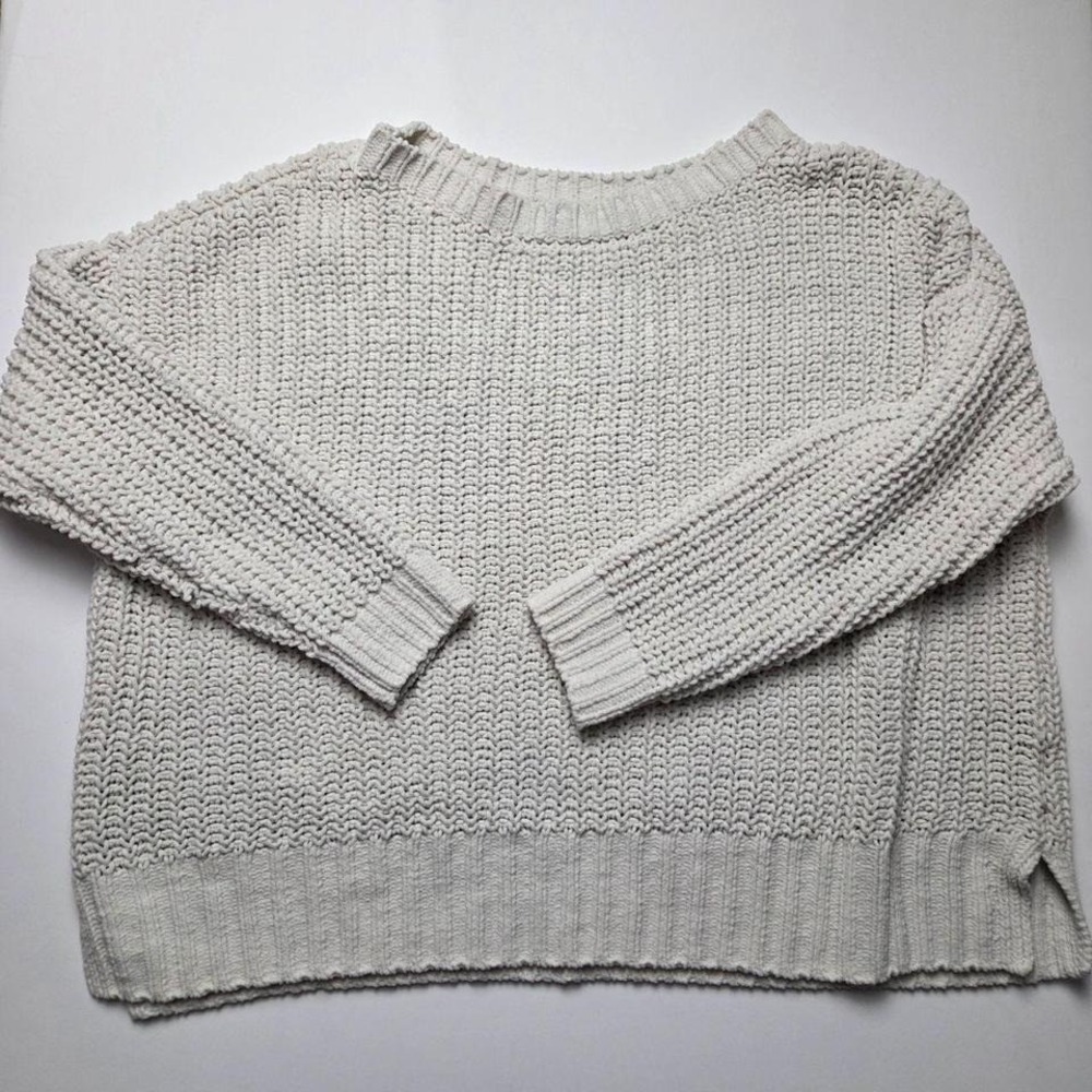 American Eagle Chunky White Sweater Size Small